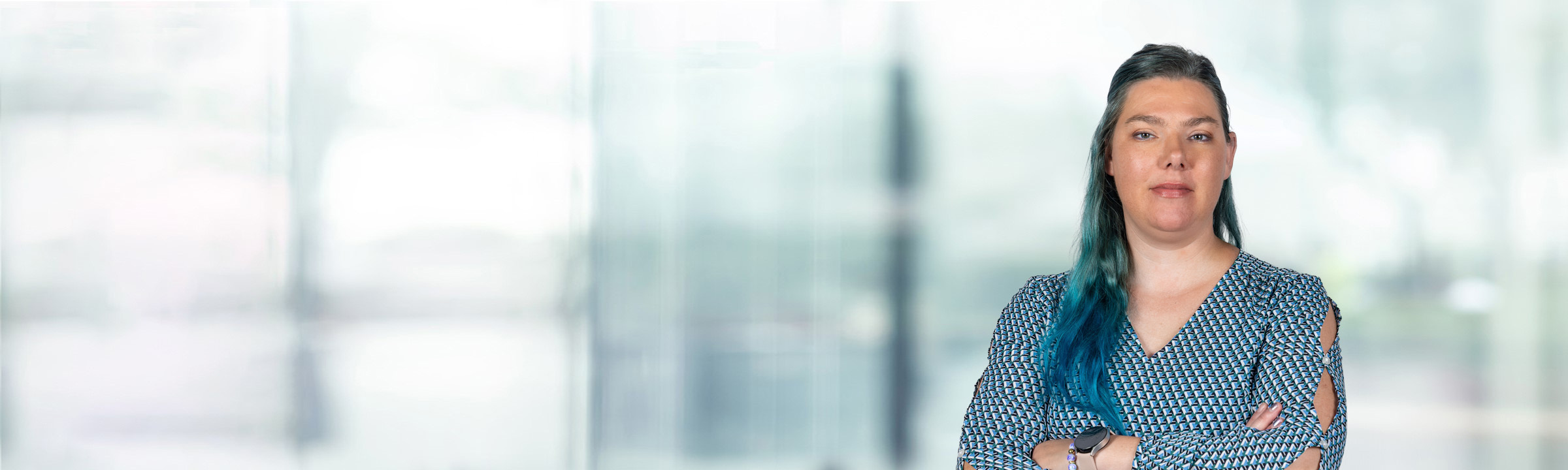 Lisa Bryning on light blue and white bokeh banner