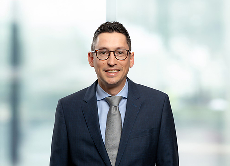 Ken Grossberg on light blue and white bokeh banner