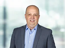 Benjamin Farber on light blue and white bokeh banner